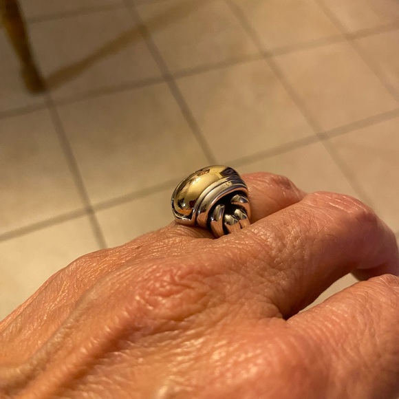 Retired large knot dome ring gold and silver 
Sz 7.    Has a good stamp - Picture 6 of 8